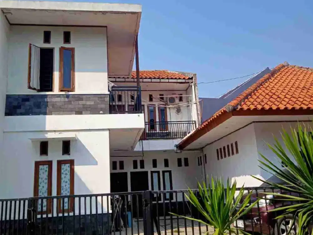 JUAL CEPAT  RUMAH INDUK DAN KOS KOSAN HITUNG TANAH DI BSD  DEKAT SEKOLAH  ORA ET LABORA