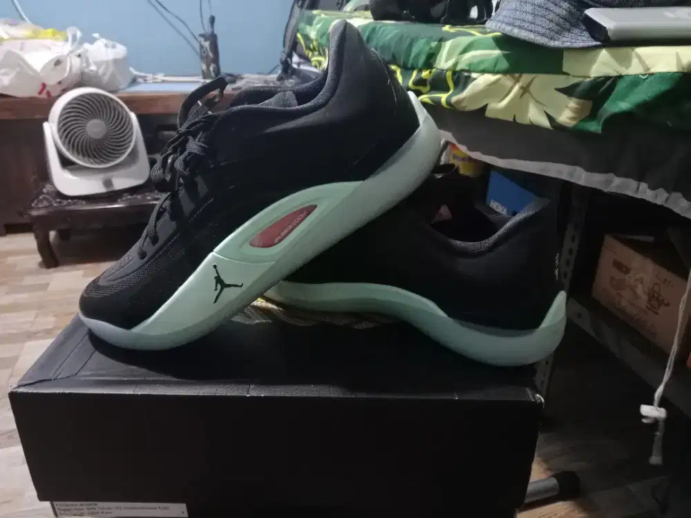 Edisi kekecilan, size 45.