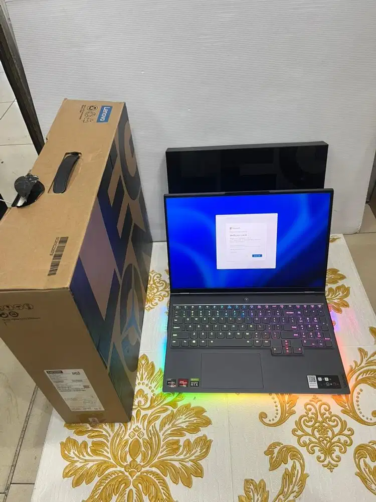 Lenovo Legion Pro 7 16ACHG6 Reyzen 9 32GB 2TB Second Original