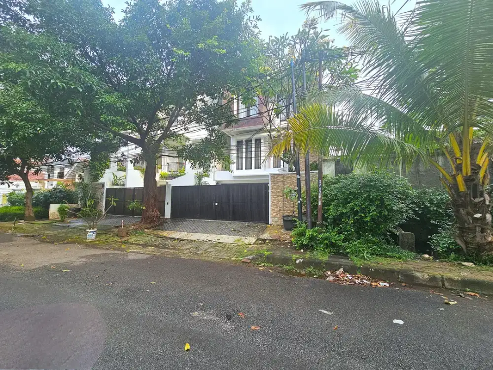 Rumah Tebet Dijual. Komplek, Jalan 3 Mobil. Furnish - NEGO sd DEAL