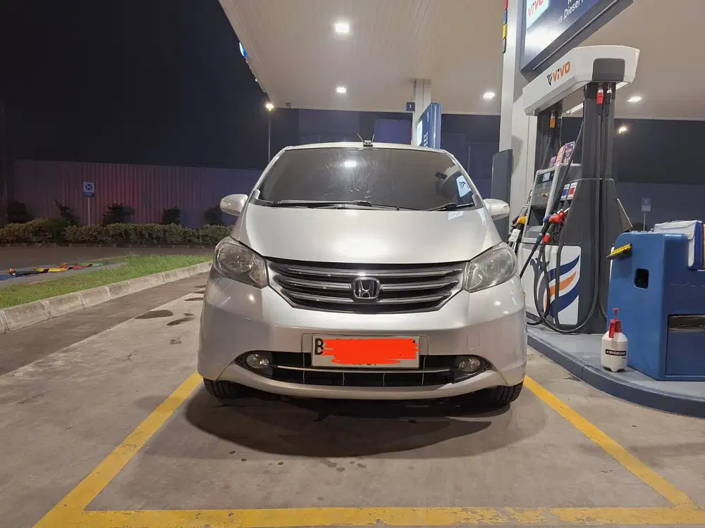 Honda Freed 2010 PSD Tertinggi AT