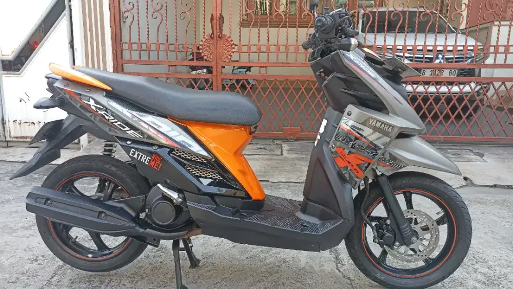 Yamaha X-Ride tahun 2016.