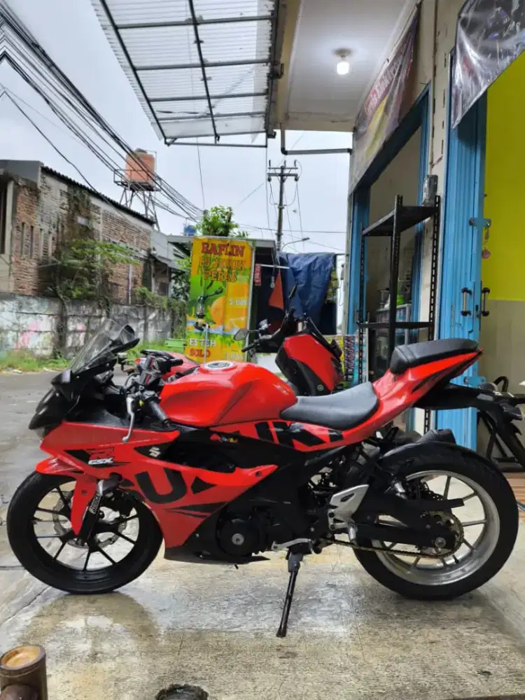 Dijual Gsx R 2018 Keyless Merah Merona
Surat lengkap 
Pajak Off 2025