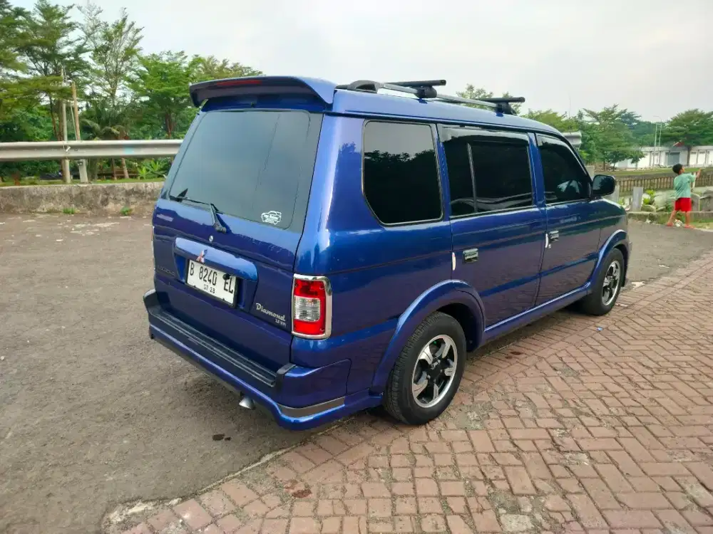 Mitsubishi diamond bensin m/t 2.0 mpi th2003