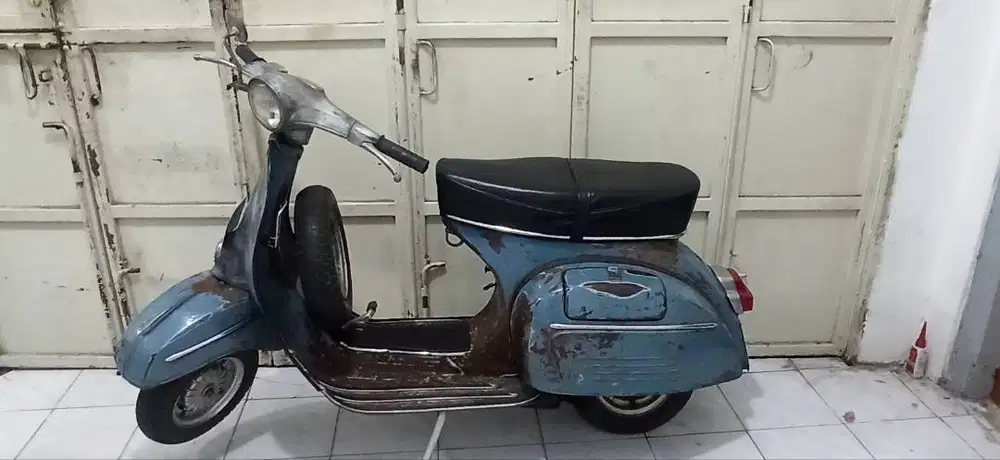 Dijual Vespa super 1974 barang simpanan