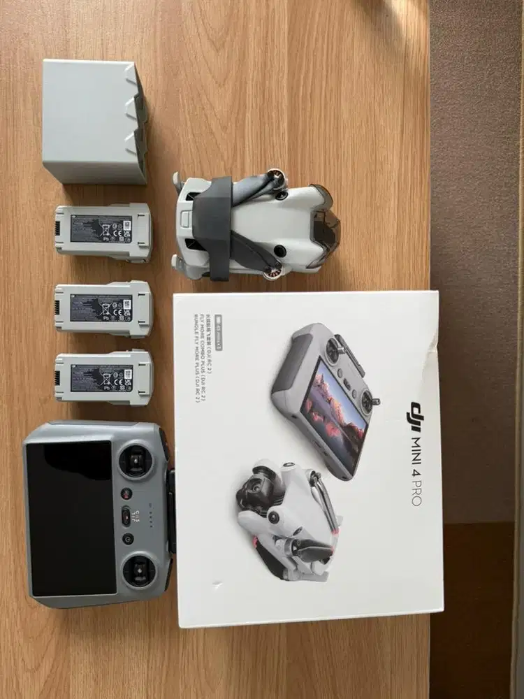 Drone dji mini 4 pro fly more combo plus