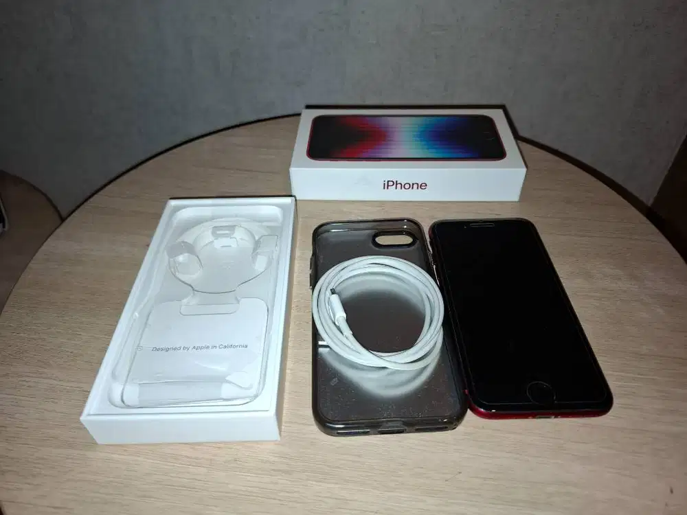 Dijual iPhone SE 3 (2022) 128 GB - Mulus!