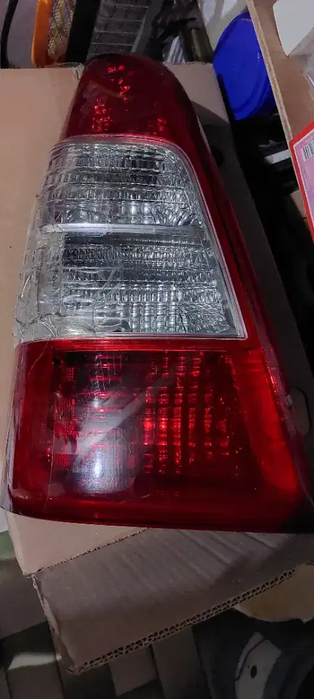 Lampu stop belakang / Tail lamp Innova Grand 2011 - 2015 sebelah kiri