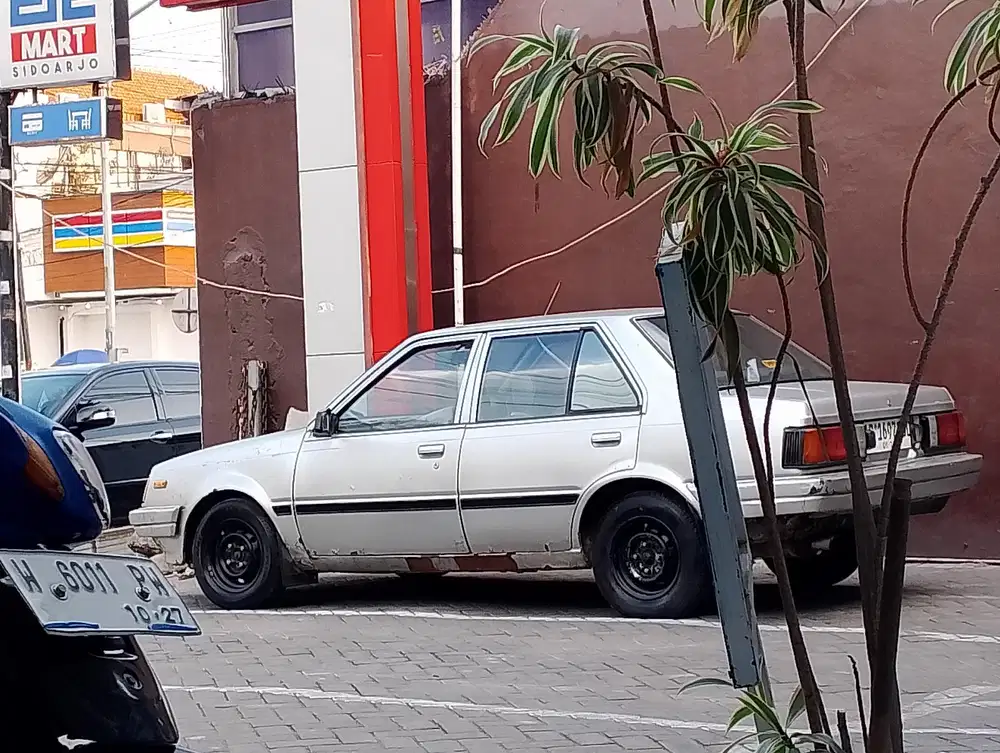Nissan Sunny 1987 Bensin