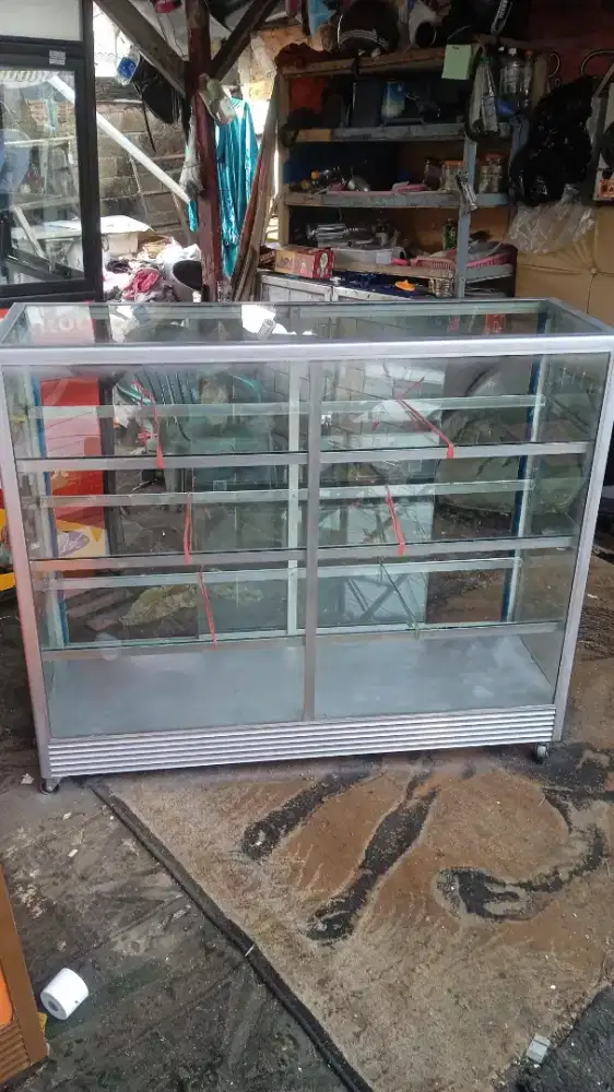 Etalase 1.5 meter siap pakai
