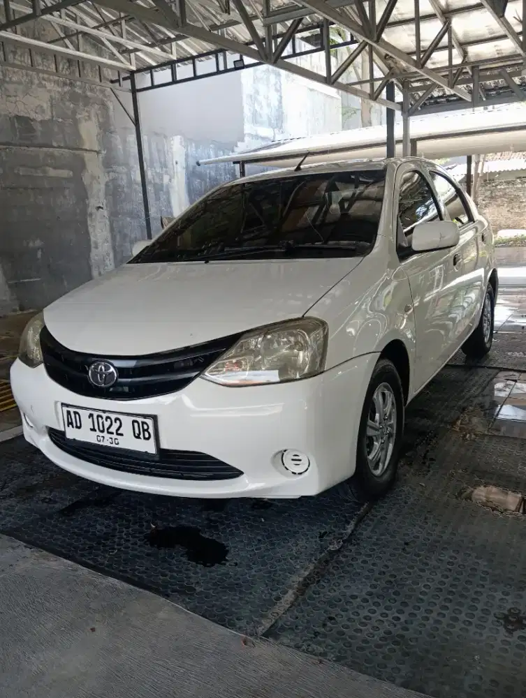 Toyota etios liva