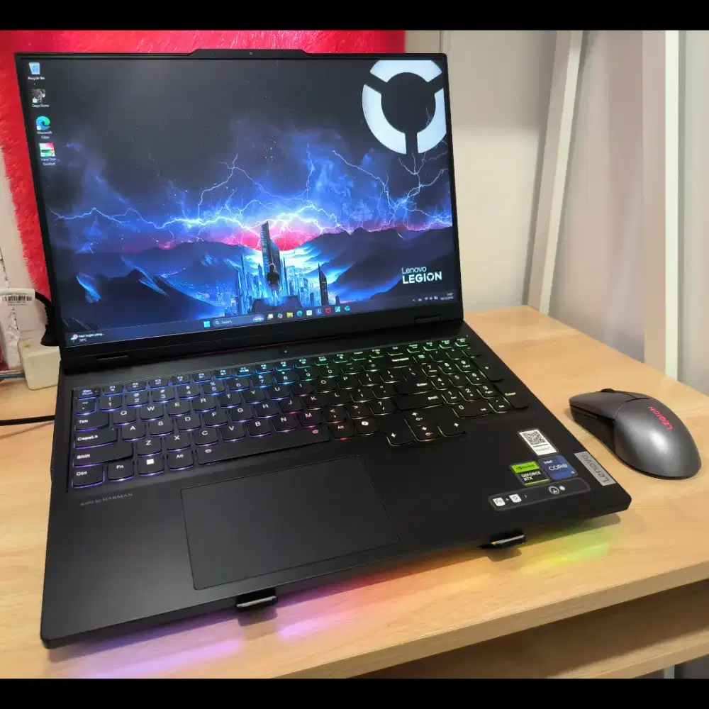 Lenovo Legion Pro 7i RTX 4080 175W Intel i9 laptop gaming kerja desain