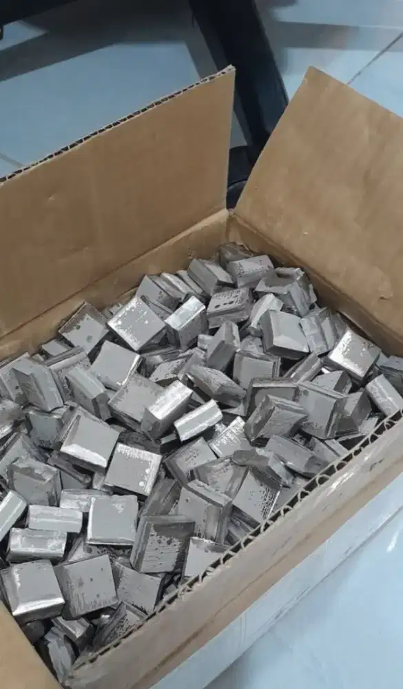 Nickel square kotak