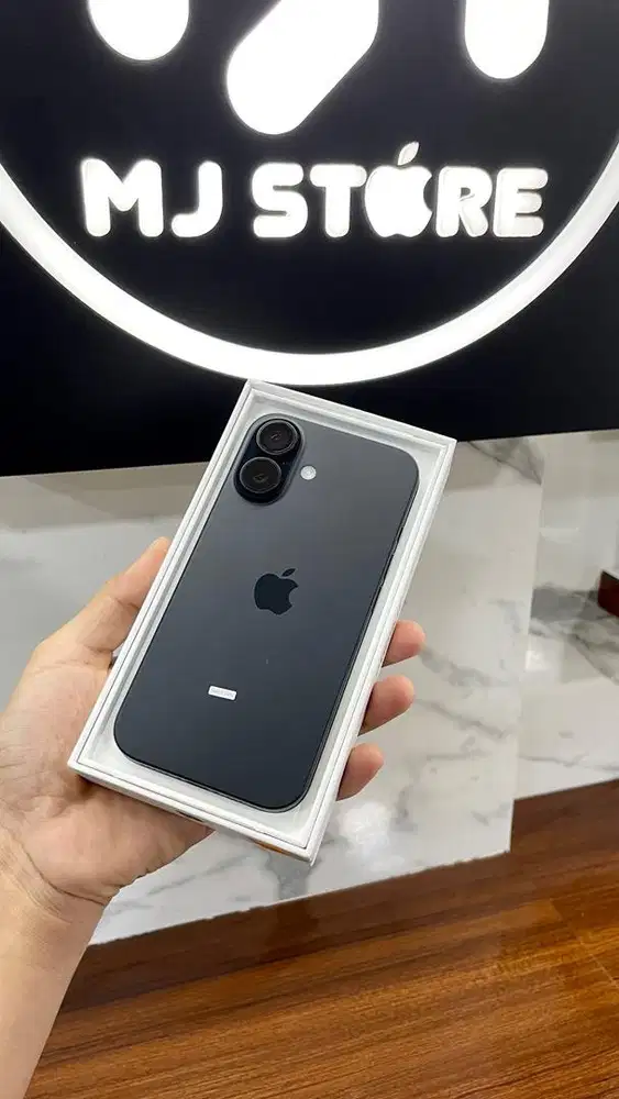 iPhone 16 128 gb iBox bh 100% 18 hari pakai garansi September 2026
