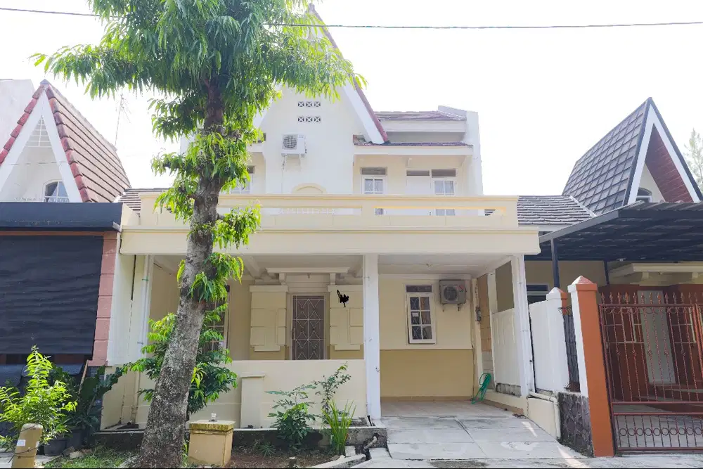 Dijual cepat Rumah Tinggal di Komplek Taman Venesia Raya, Sentul City