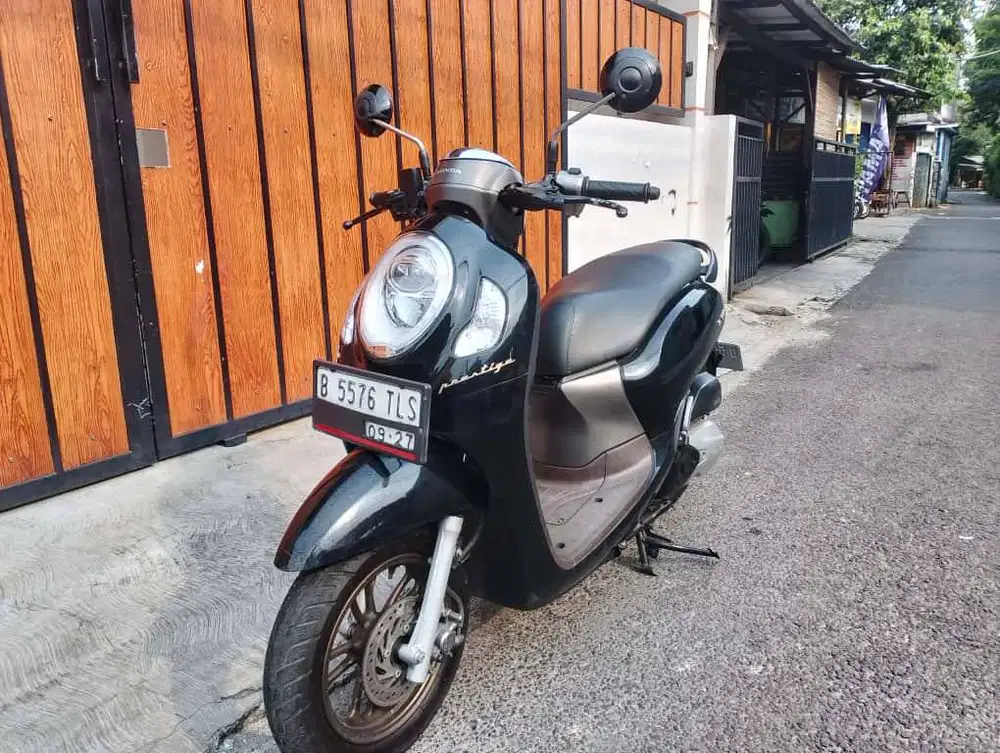 [dp700rb] Scoopy Prestige 2022