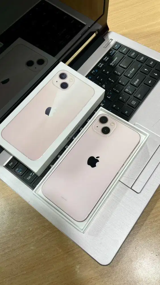 iPhone 13 128 gb iBox super like new