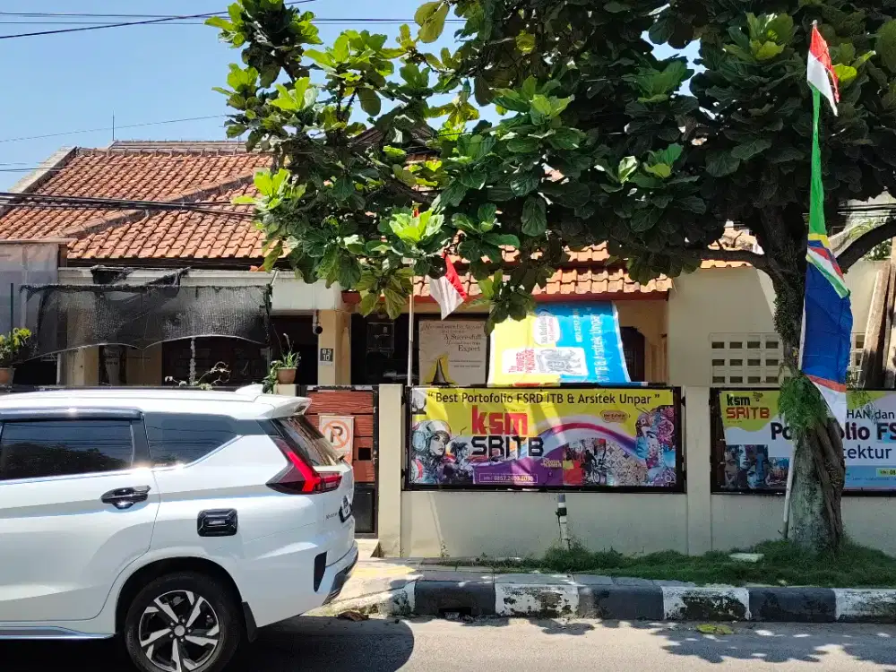 Di Jual Rumah huni, Posisi strategis tengah kota.