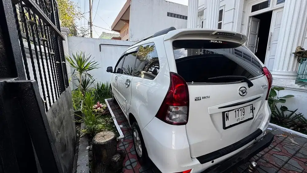 Xenia Deluxe 1000 cc tahun 2012