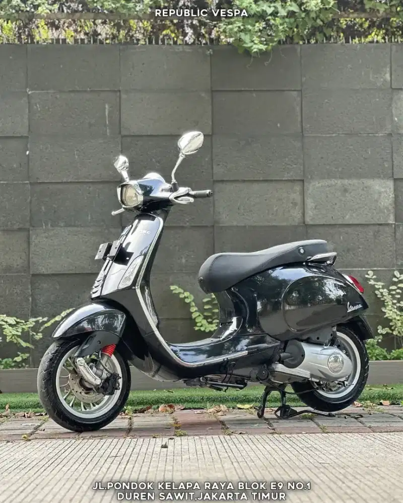 DIJUAL CEPAT VESPA SPRINT 150 IGET ABS LED TH 2014 PERFECT CONDITION