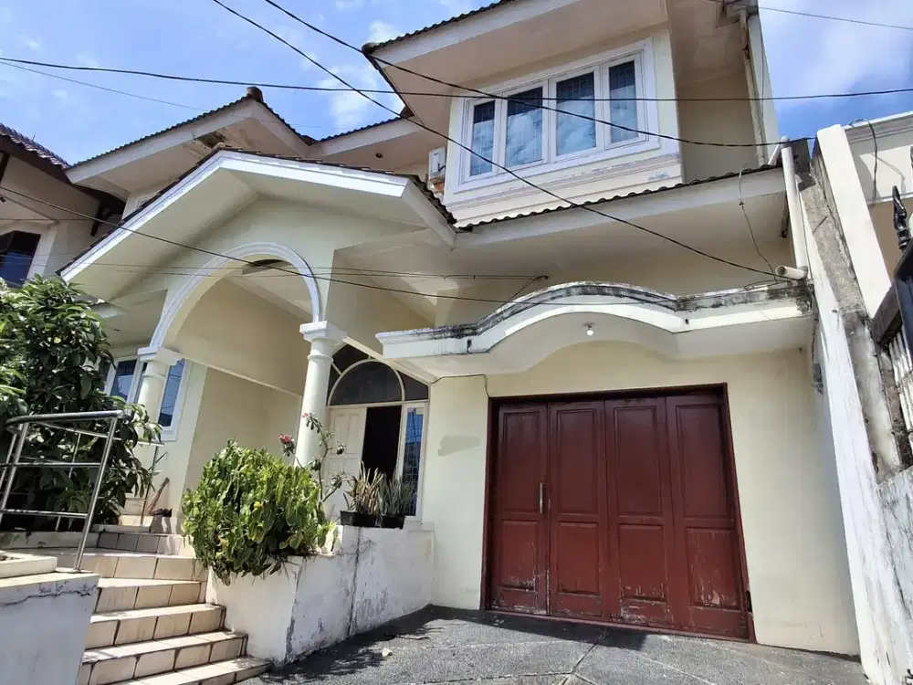 Dijual Rumah Dekat Living Plaza Cinere