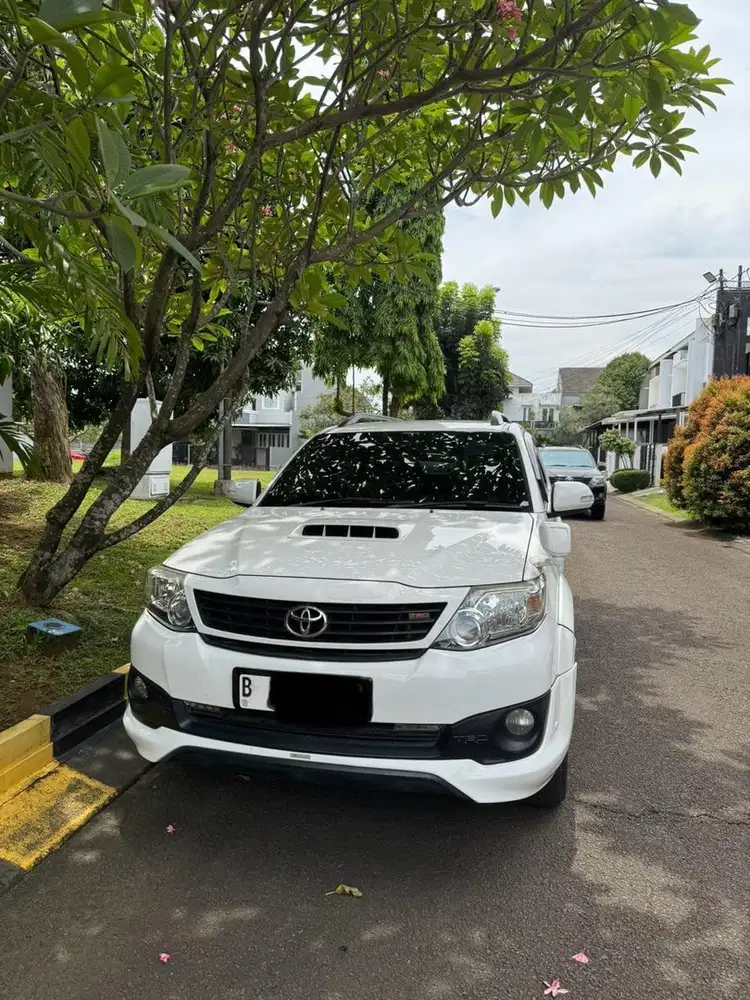 Toyota Fortuner Turbo - AT - G VNT TRD 2014