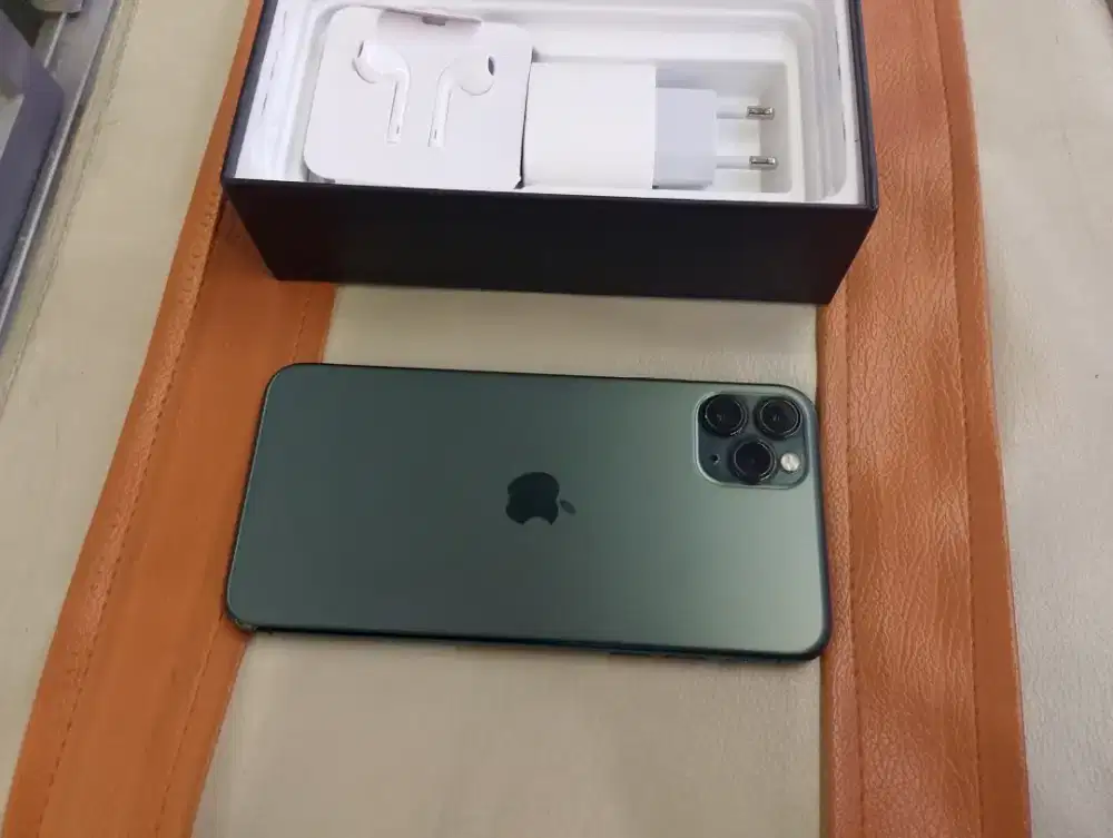 Iphone 11 pro max 256gb dari baru LTE