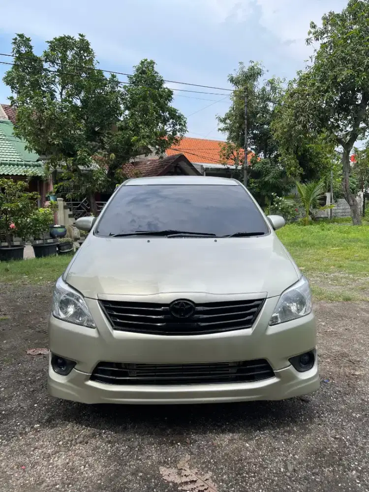 Bismillah Dijual Cepat Innova 2013 Full speck