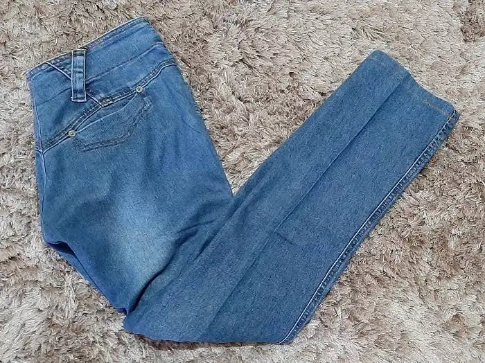 Aneka Bawahan Celana dan Rok Wanita Serba 15.000
