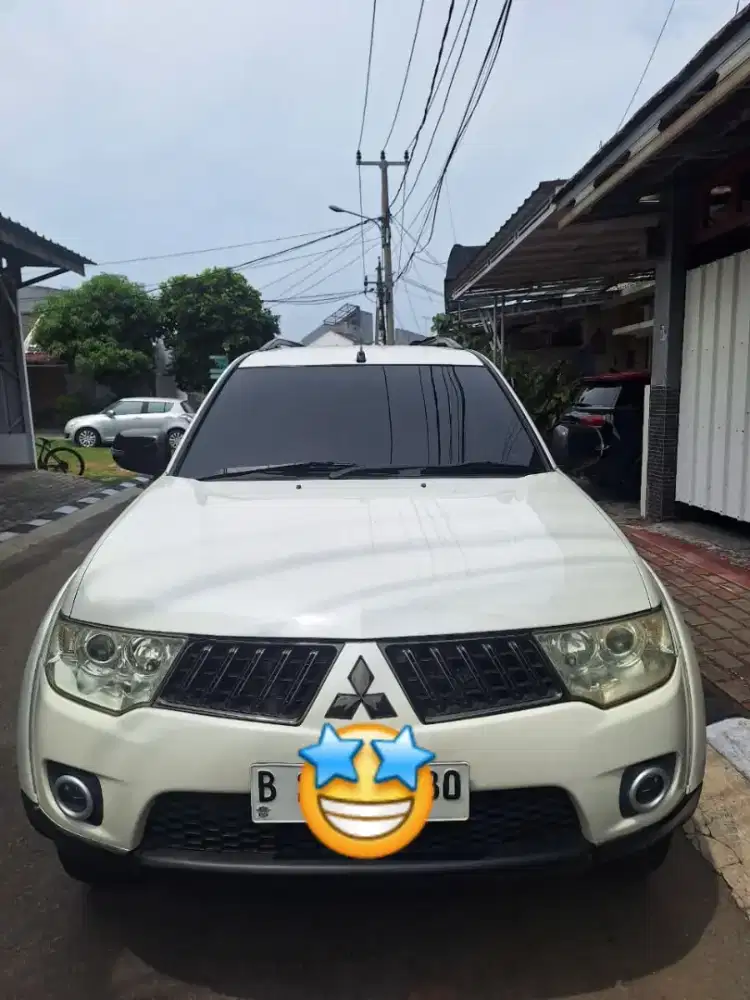 DIJUAL CEPAT PAJERO EXCEED 2012 WARNA PUTIH