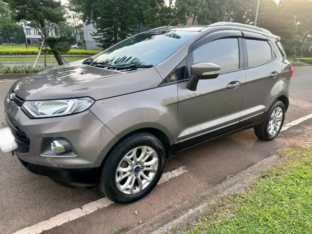 Dijual Ford EcoSport eco titanium at matic sunroof bu cepat murah 2014