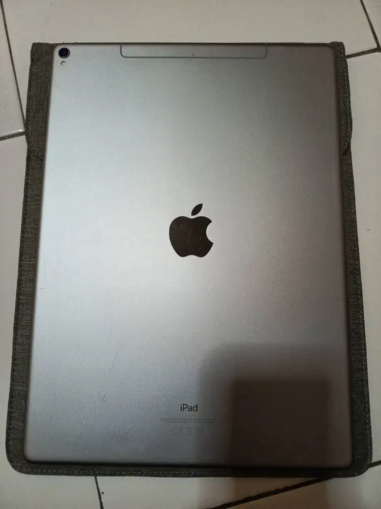 iPad Pro 12,9 inci generasi ke-2 (2017)