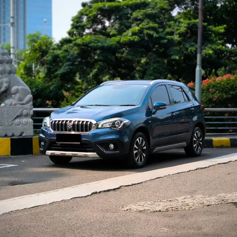 ‼️DP 15 JT‼️SUZUKI SX4-CROSS AT MOBIL TERAWAT & SIAP PAKAI.