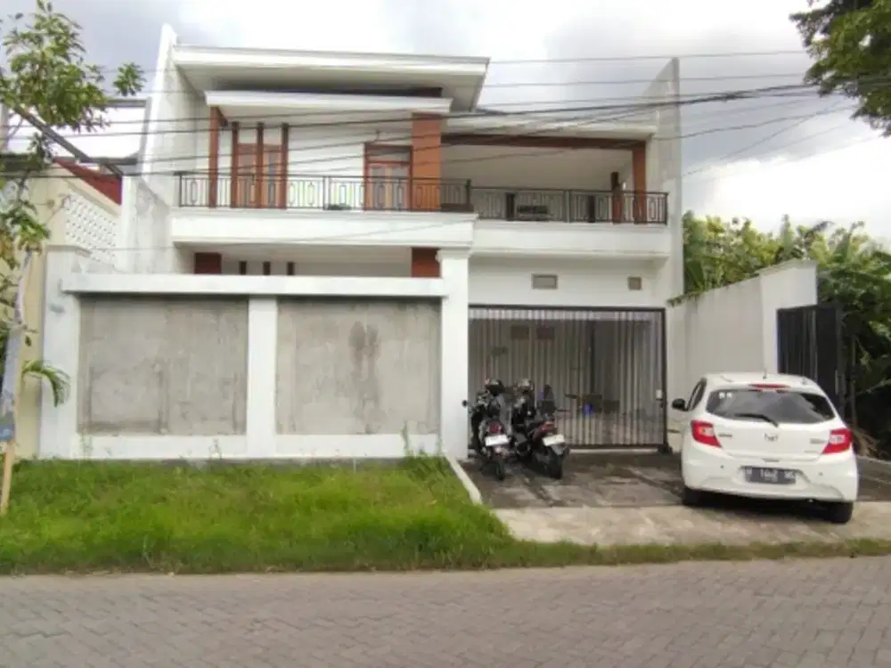 Hunian Apik 2 Lantai di Jalan Raya BPD 3 Tlogomulyo