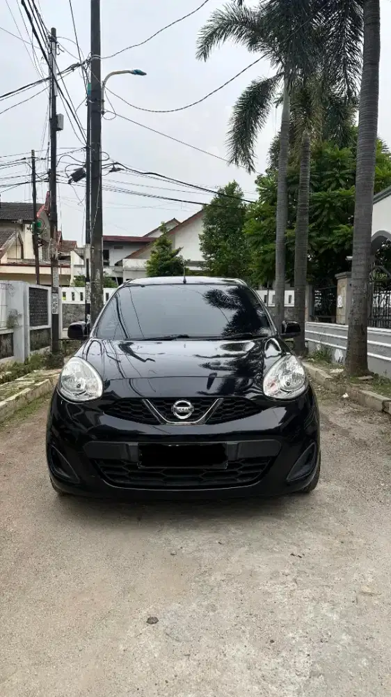 Nissan March 2016