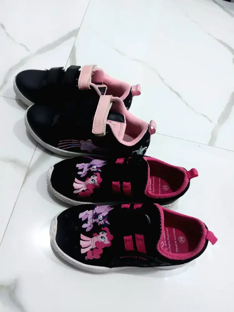 Sepatu anak ok uk 29 dan 32