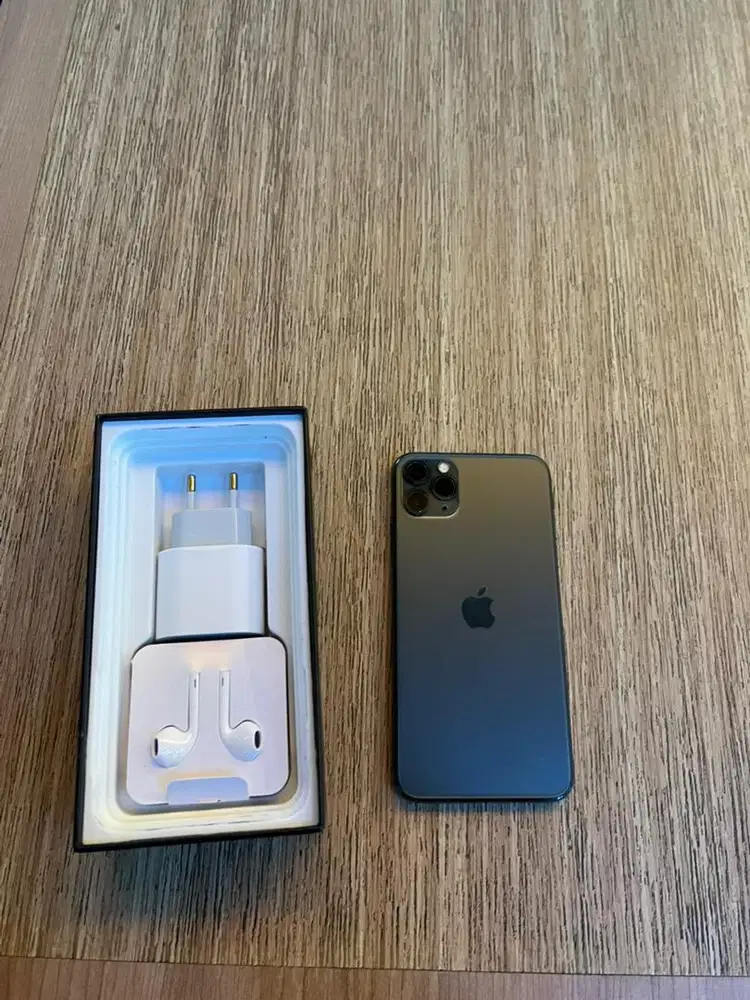 iphone 11 pro max 256gb yg paling baru ya ini