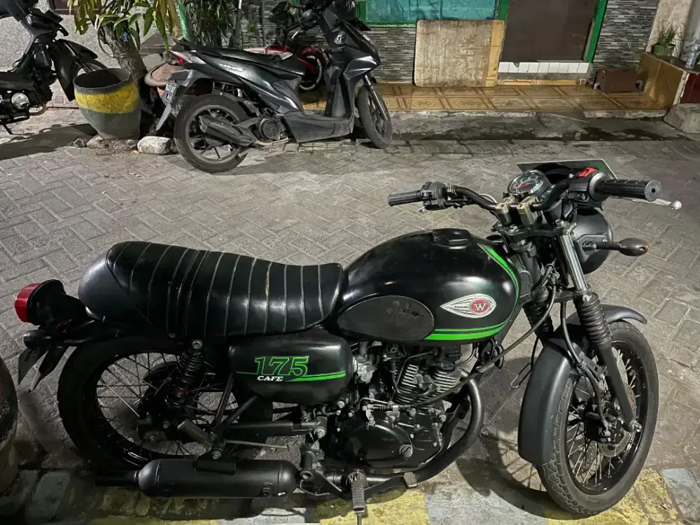 Kawasaki w175 2020