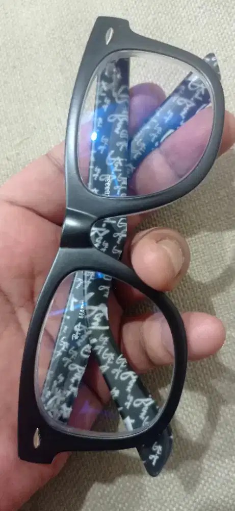 Jual kacamata  Ray-Ban original made in usal