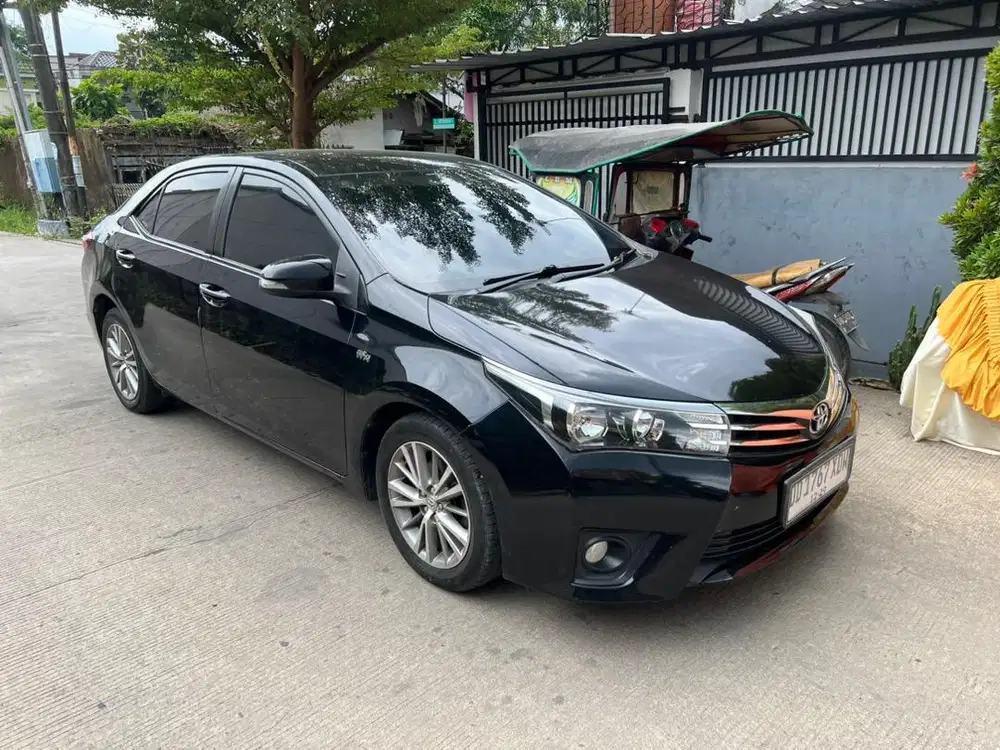 Toyota Altis 1.8 MT 2014