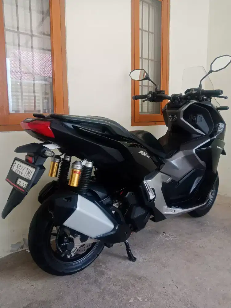 LOW KM! NEW HONDA ADV 160 CBS ISS HITAM FULL ORI KAYA BARU!