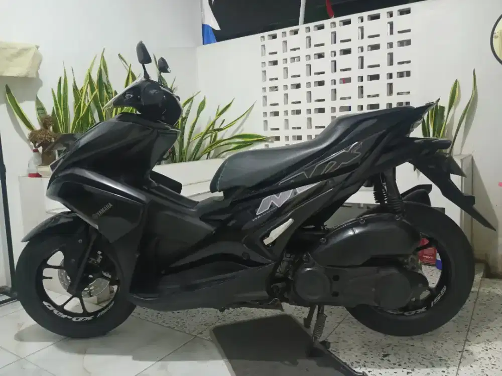Aerox VVA Hitam 150 CC 2018