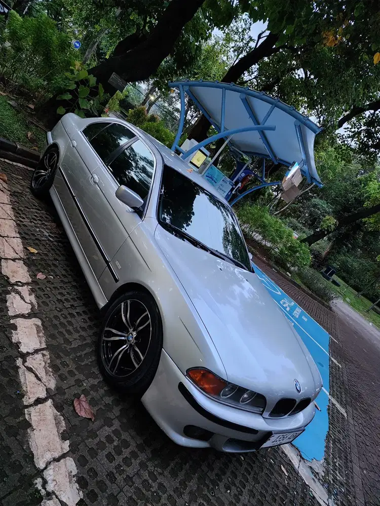 BMW 528i 1997 Bensin