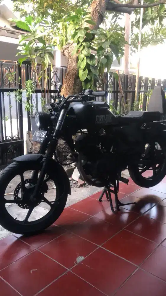MOTOR CUSTOM BOBBER PULSAR