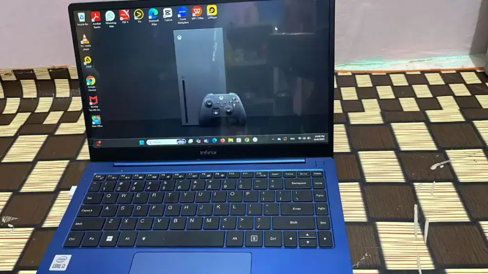 Laptop Bekas Infinix inbook X2-intel core 3i-Blue