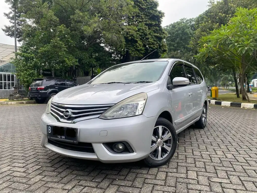 Nissan Grand Livina 1.5 XV Automatic Tahun 2017
