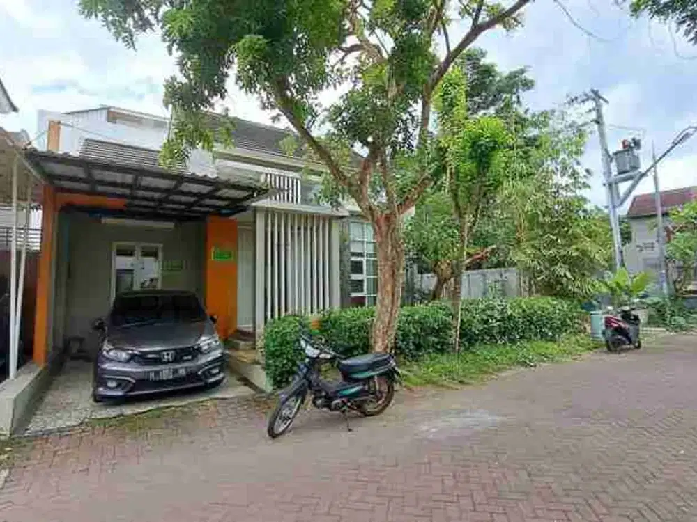 Rumah Halaman Luas, Full Furnished Di Green Hill Jl. Kaliurang Dekat UGM