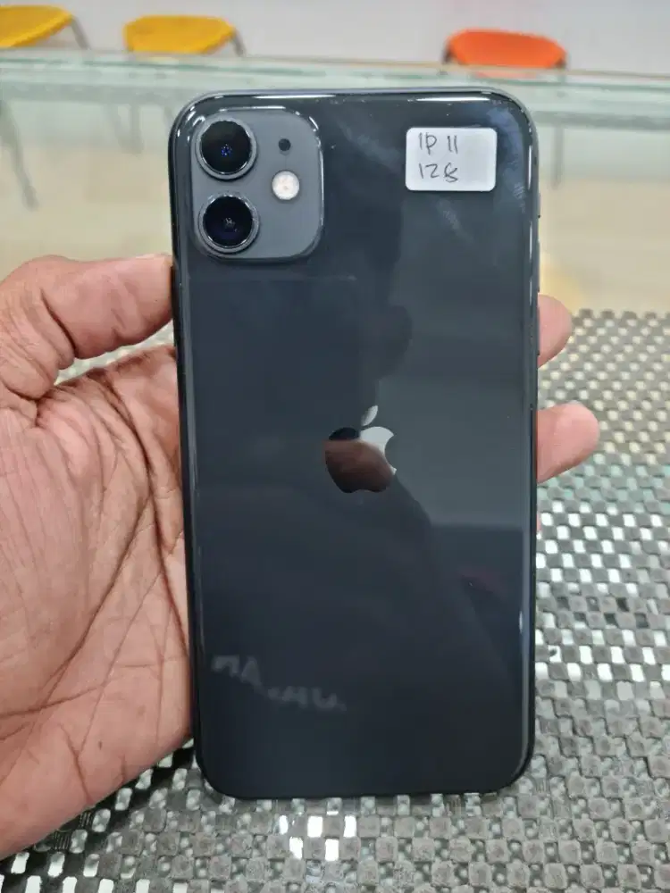 Iphone 11   128