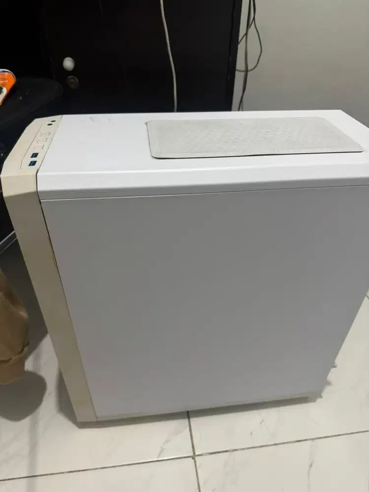 dijual komputer baru pemakaian 1 tahun 6 bulan