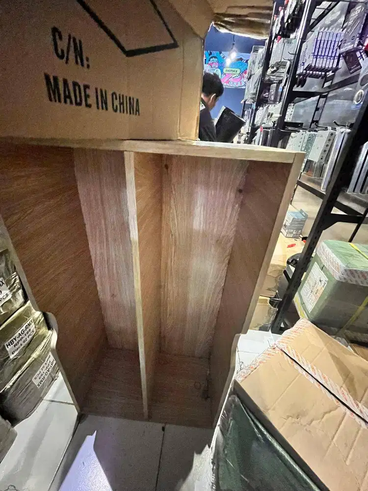 RAK DISPLAY / RAK GANTUNG UNTUK TOKO